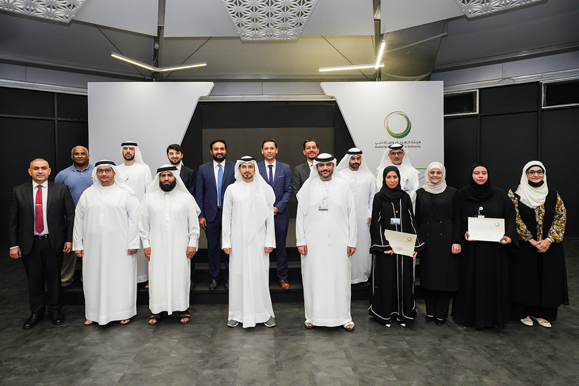 DEWA honours graduates of its Executive Coaching Programme for agility