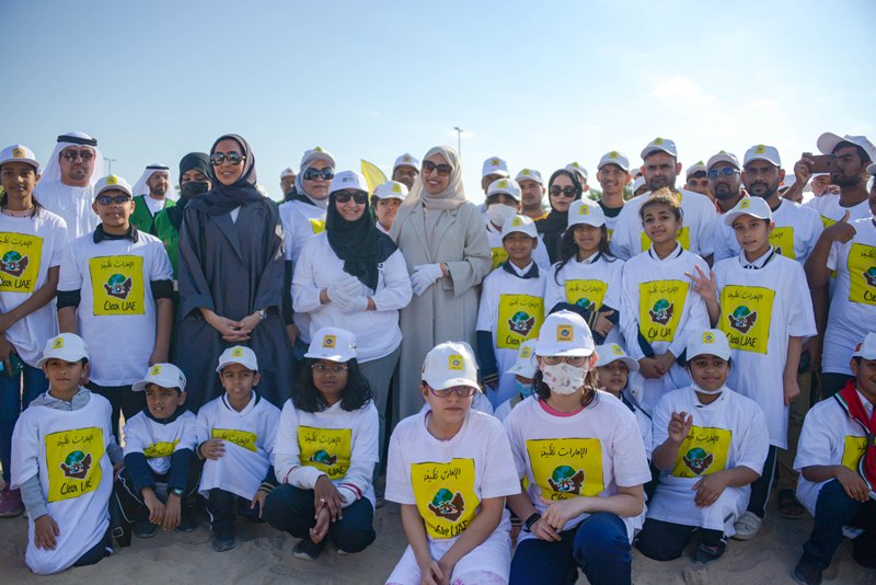 H.E. Hessa Buhumaid participates with 276 people from public and private sector institutions in the “Clean UAE” campaign at its sixth station in Umm Al Quwain