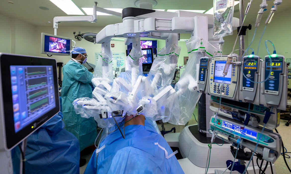 Cleveland Clinic Abu Dhabi conducts UAE’s first robot-assisted kidney transplants